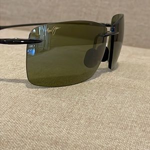 Maui Jim Sport polarized sunglasses. Like NEW! Lighthouse model. Made in Japan